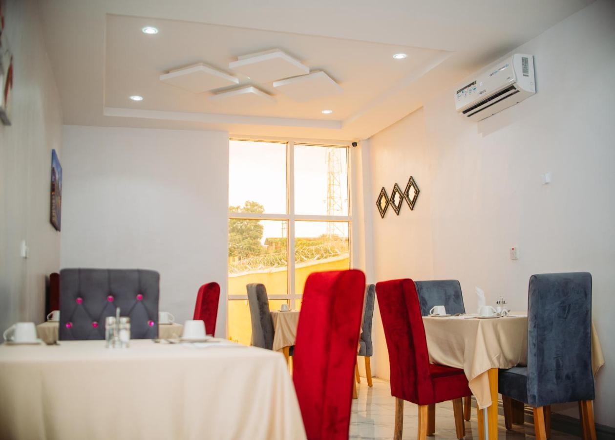 Dominance Events And Suites إبادان المظهر الخارجي الصورة
